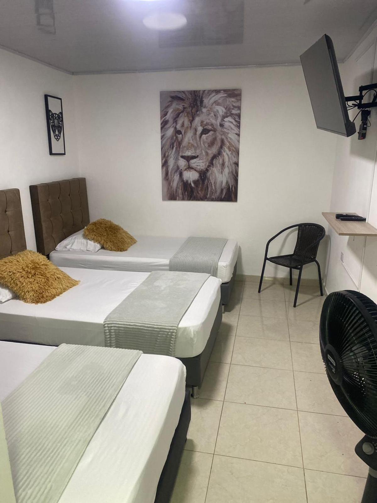 Hotel Boutique San Joaquin Plaza Медельин Экстерьер фото