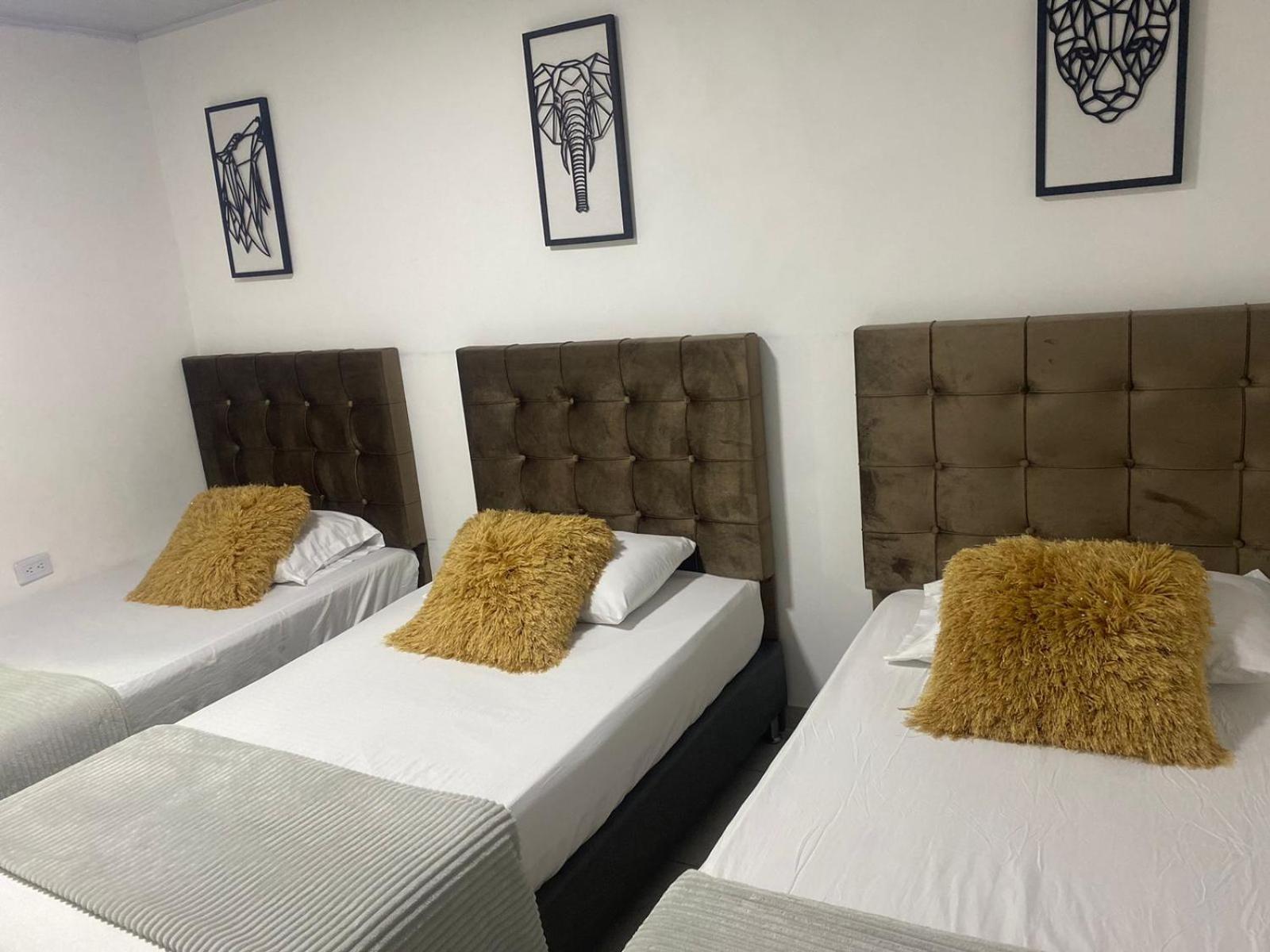 Hotel Boutique San Joaquin Plaza Медельин Экстерьер фото